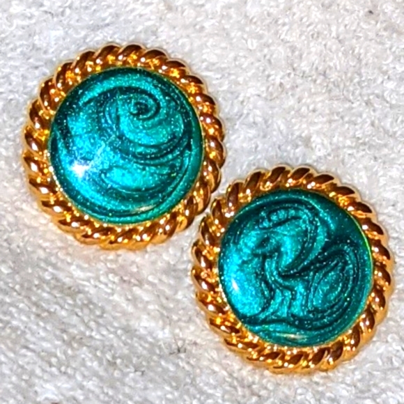 ♥️ Vintage Italy Retro Stud Fashion Earrings 1" w/ Emerald Green Marbled Gem - Picture 1 of 3